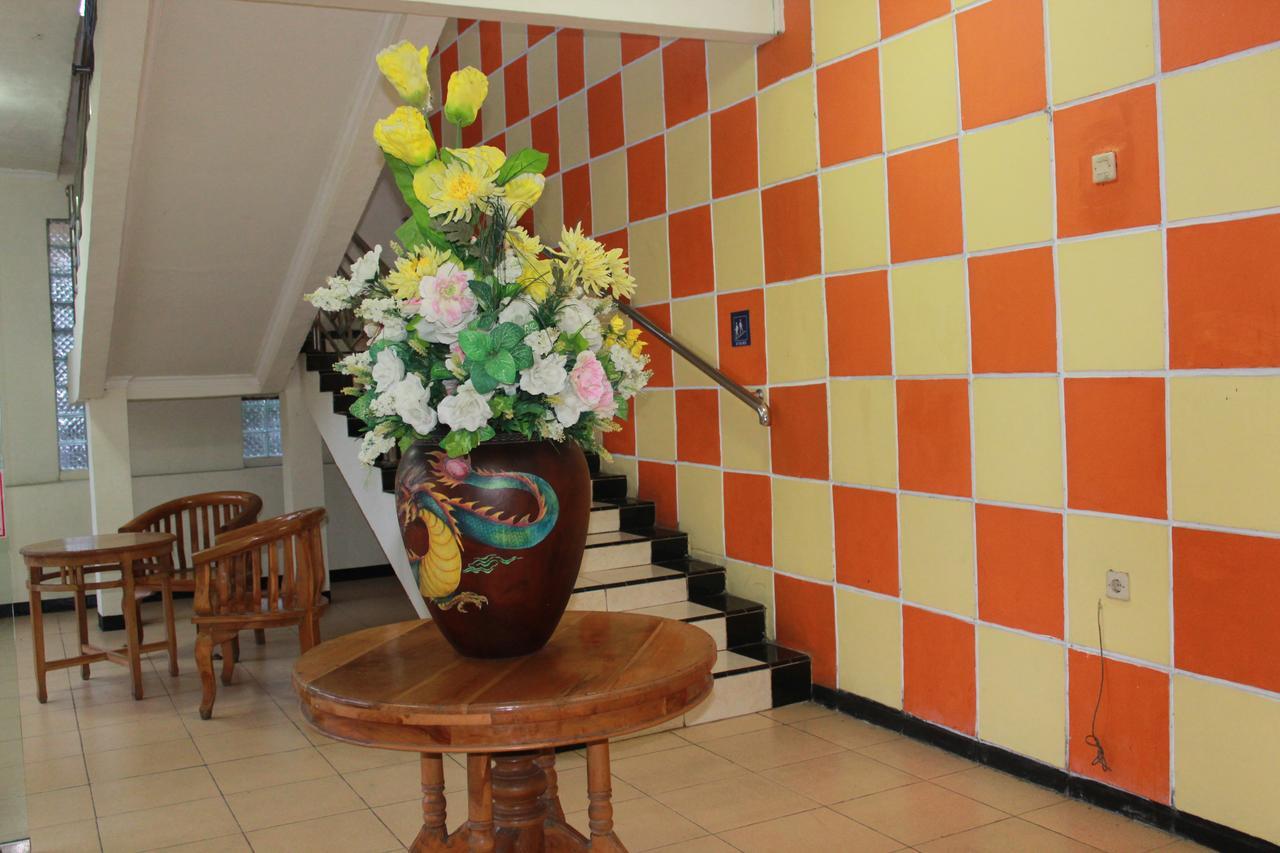 Sinar Bintang Hotel Cepu Bagian luar foto