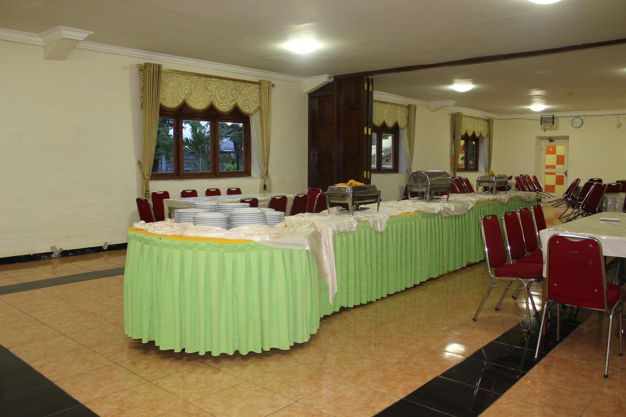 Sinar Bintang Hotel Cepu Bagian luar foto