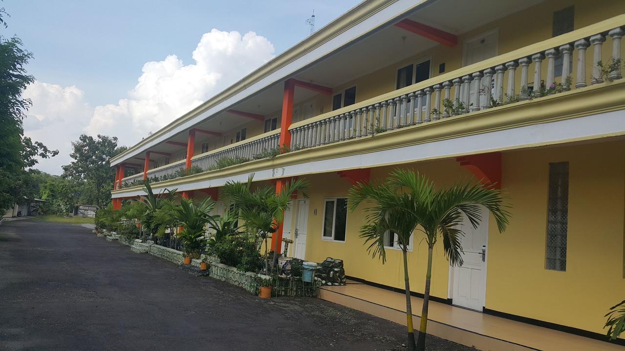 Sinar Bintang Hotel Cepu Bagian luar foto